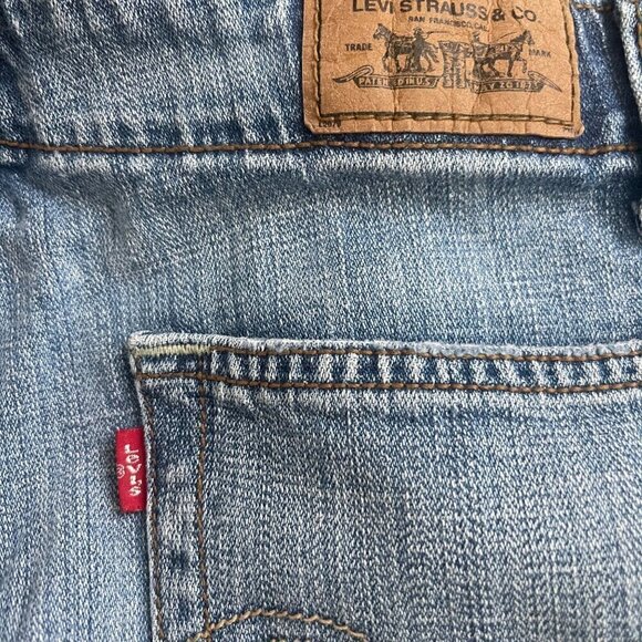 Levi's 515 Capri Womens Size 10 Medium Wash High Rise Denim Casual Distressed - Picture 4 of 7